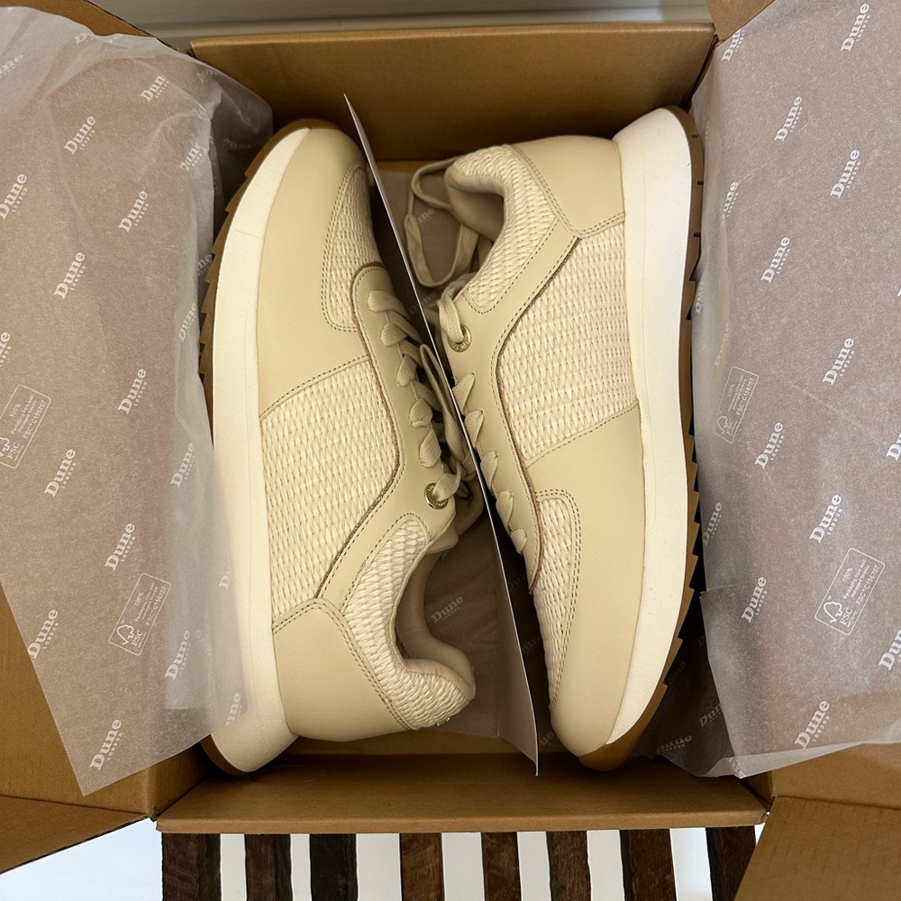 Dune London Emelias Lace Up Runner Trainers - Picture 2 of 7